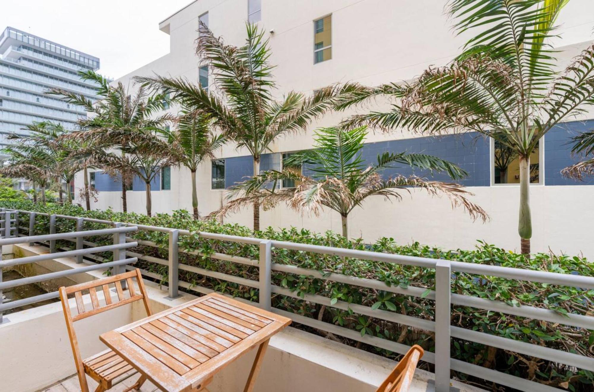 Beachfront Bentley Hotel One Bedroom Suite With Balcony And Beach Access Miami Beach Buitenkant foto